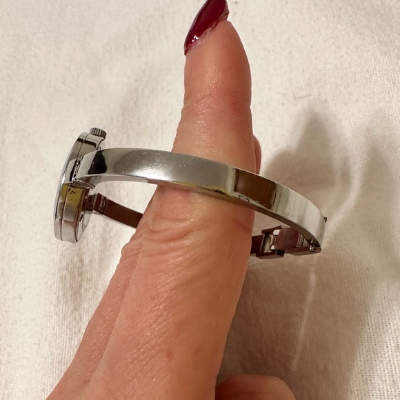 GUCCI- Ladies watch - Picture 3 of 16